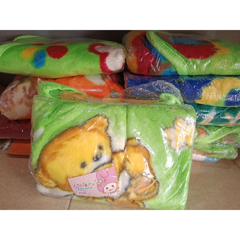 Selimut bayi topi