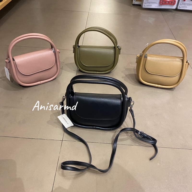 retro crossbody handbag