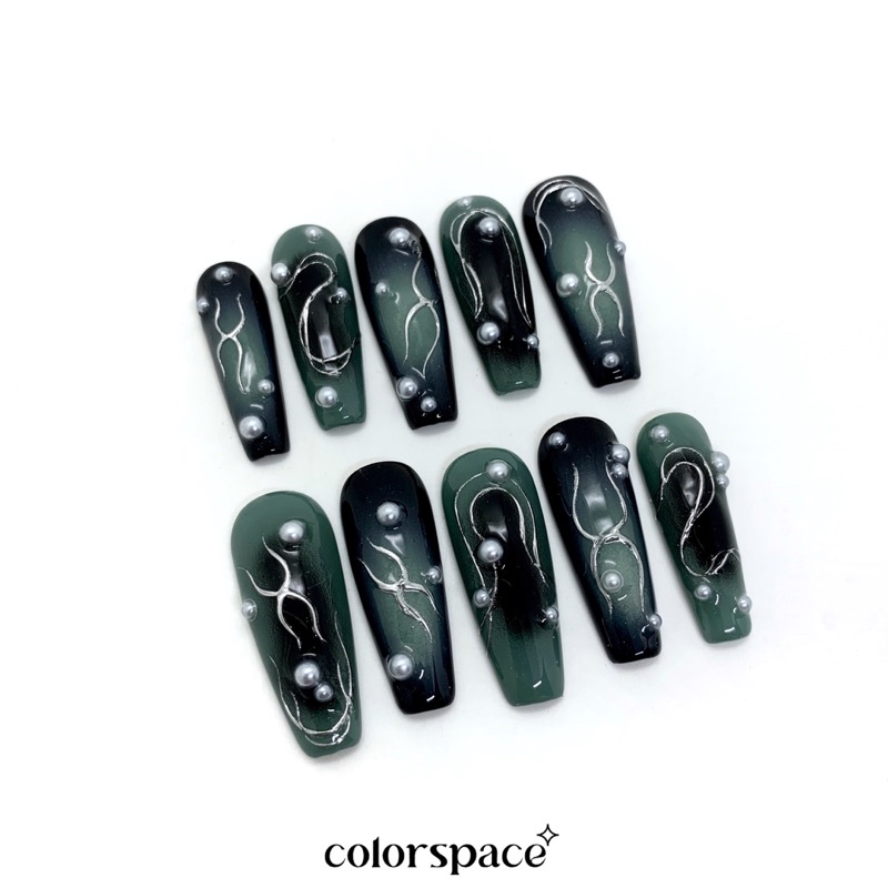 #0340 Press On nails