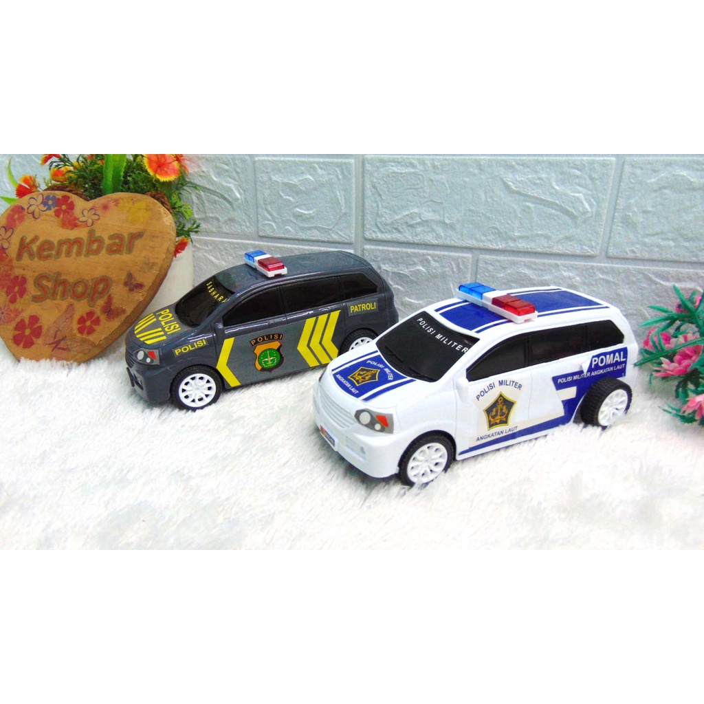 Mobil Polisi Avanza Warna Random