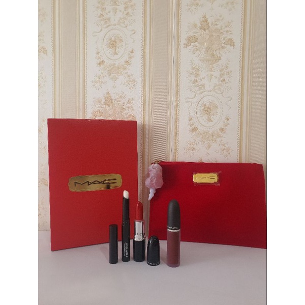 Mac Lip Set With Pouch