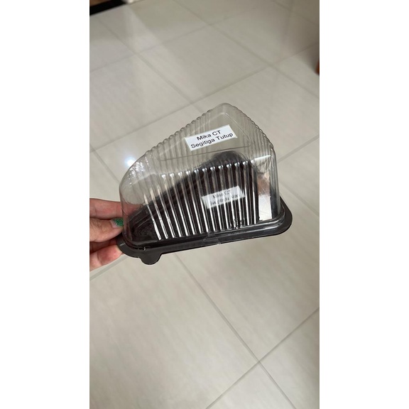 mika box cake tray segitiga