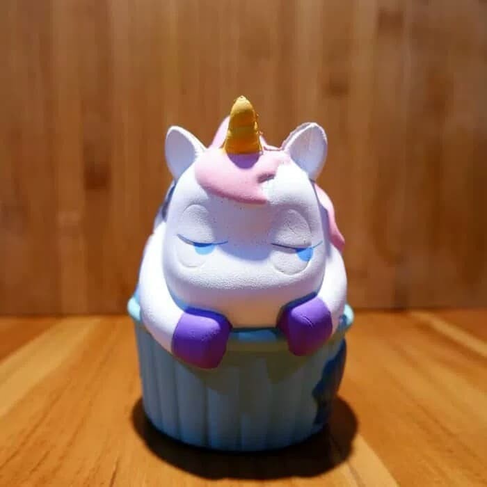 Squishy/Squizy Unicorn cupcake