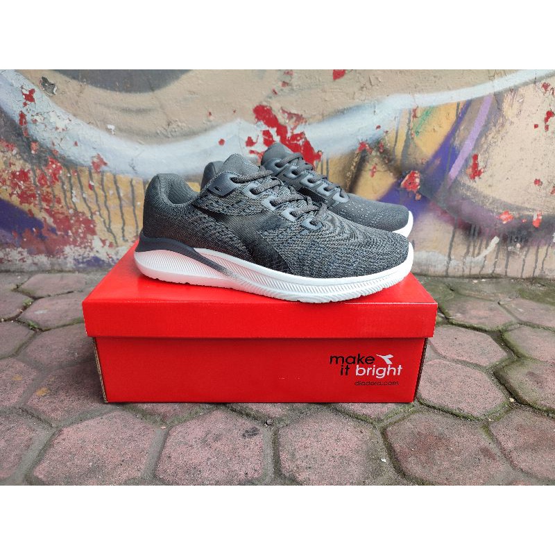 DIADORA EMIDIO GREY