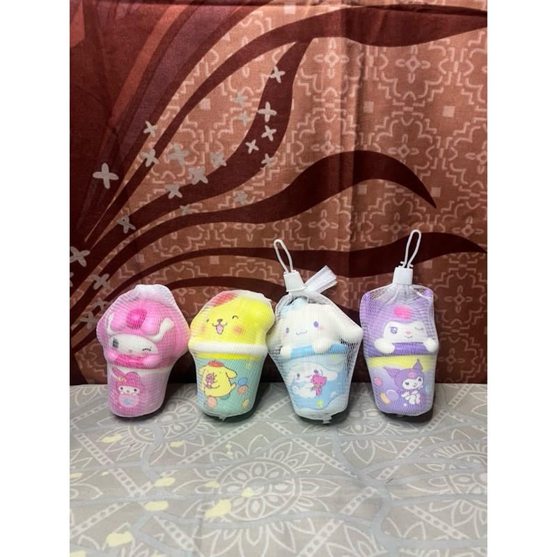 MAINAN SQUISHY SANRIO GEMOY