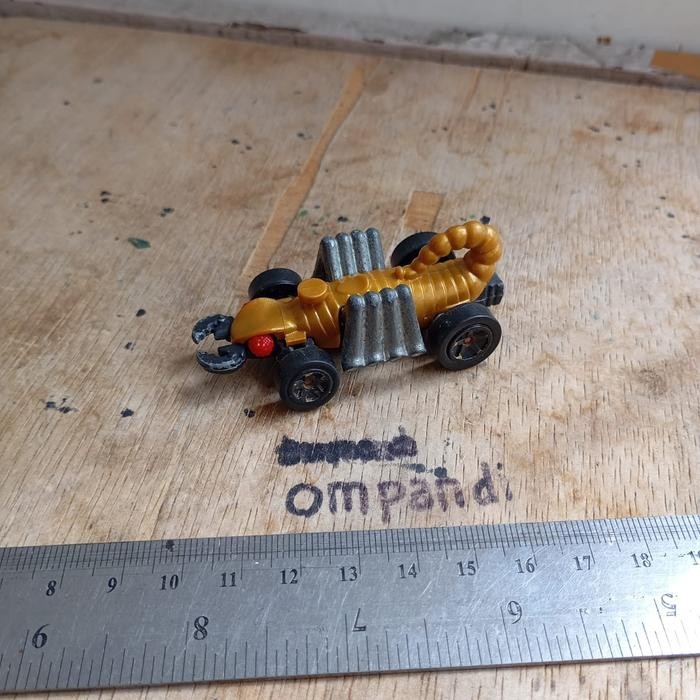 EO99 hot wheels eevil weevil bekas