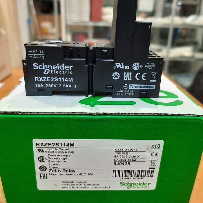 Socket Relay zelio RXZE2S114M Schneider