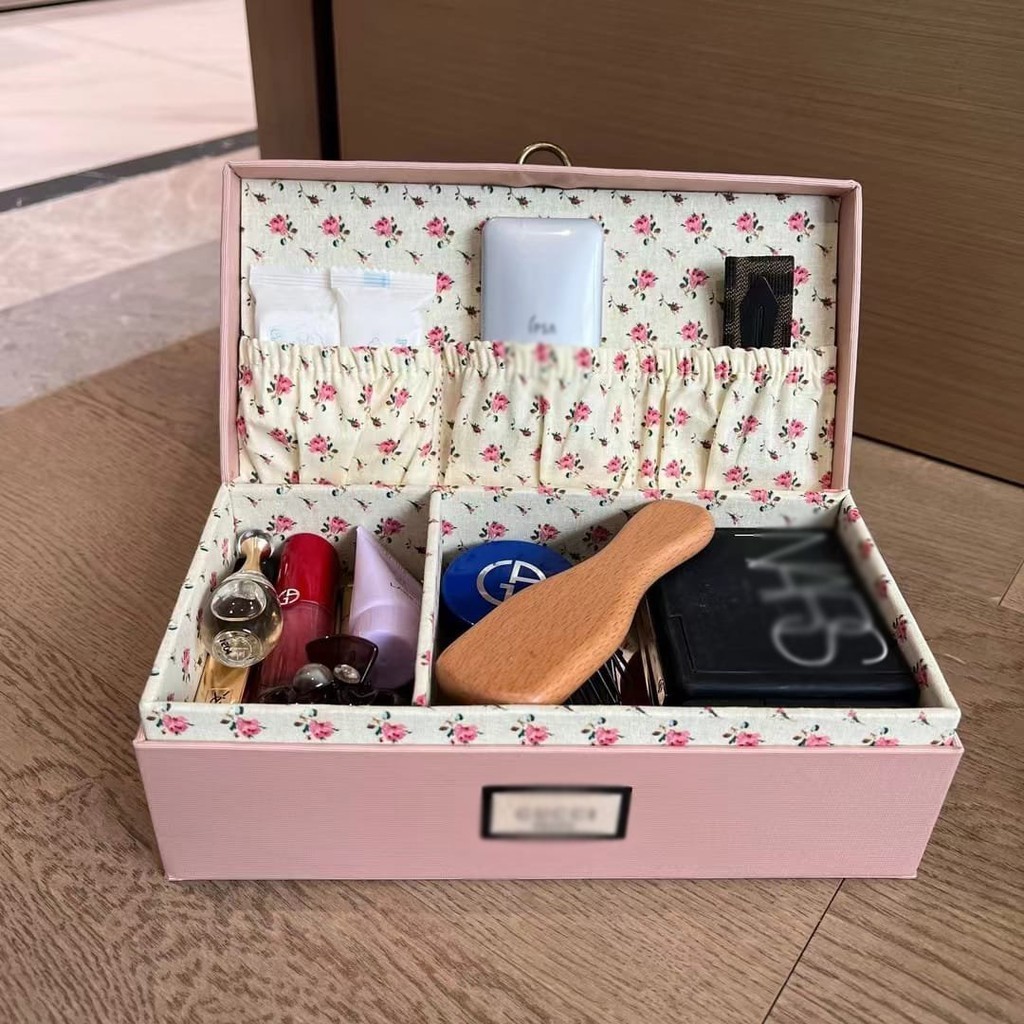 Box Kosmetik Branded Pink