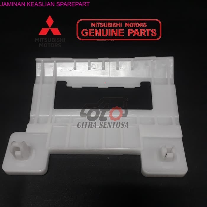 BRACKET HEAD LAMP KANAN XPANDER / BRACKET,HEADLAMP SUPPORT 8301D236