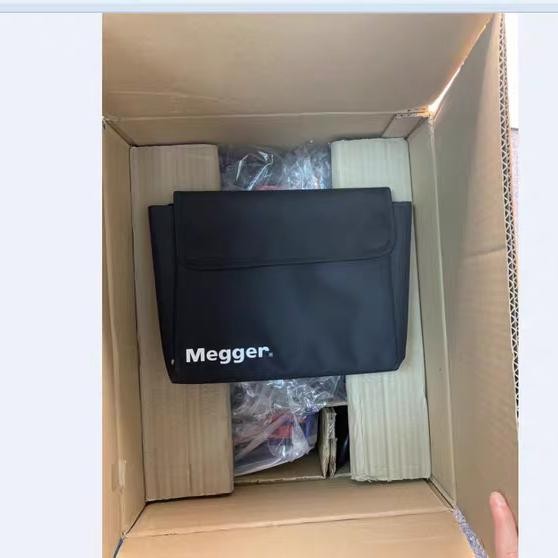 MEGGER MIT1025