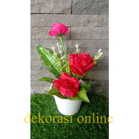 Bunga Plastik Mawar dengan pot D10
