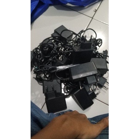 adaptor 5 volt 2a.1a. dan 1.5a .. ampere random CEK VARIASI