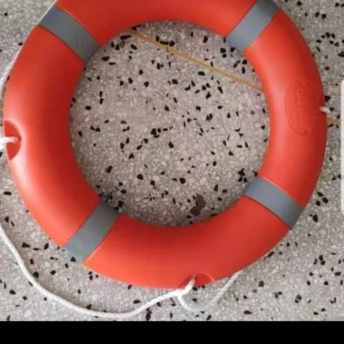 PELAMPUNG renang RINGBOUY