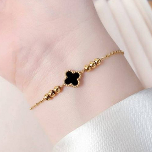 GELANG CLOVER BOBA TITANIUM