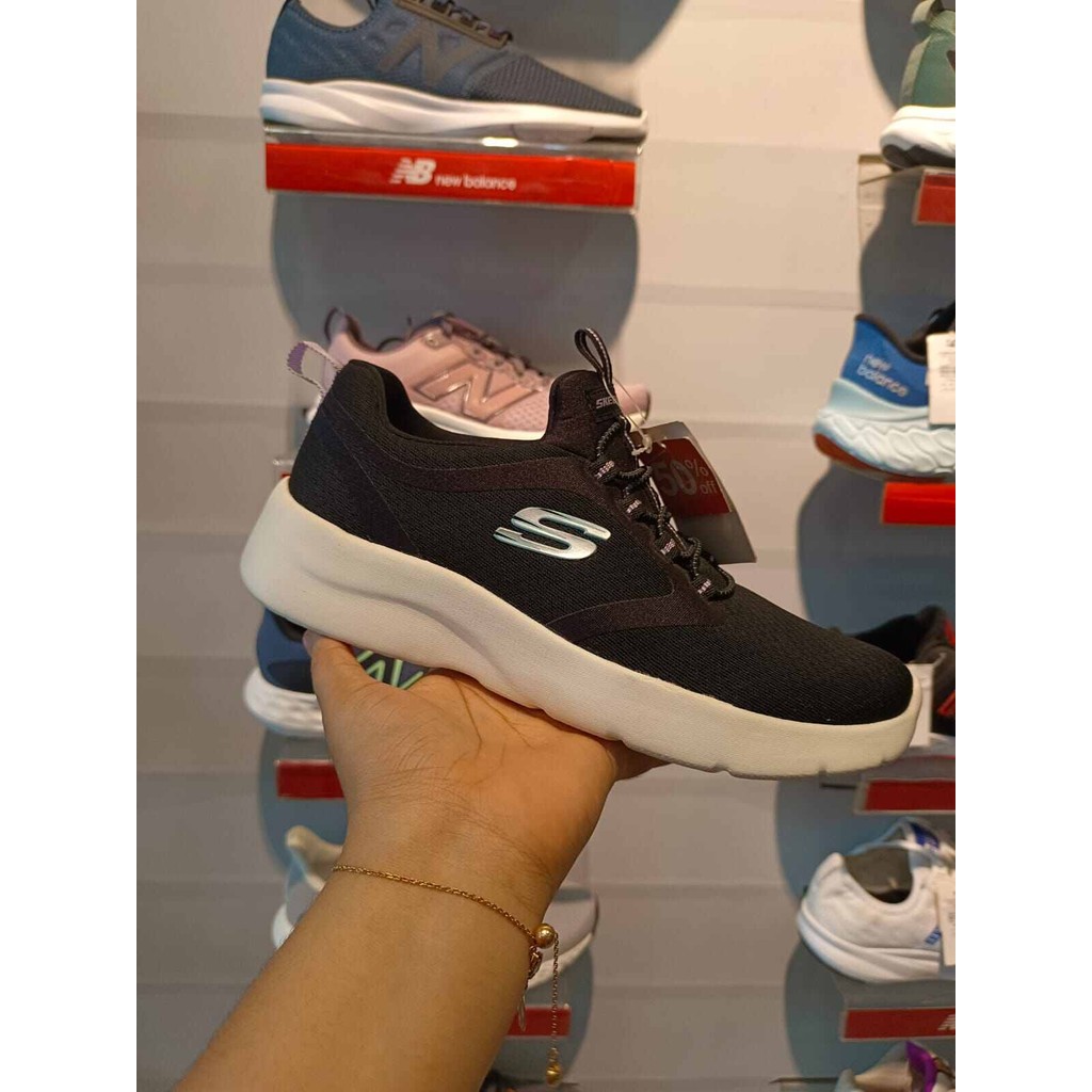 SEPATU SKECHERS DYNAMIGHT 2.0 WOMENS-SKE149693bLK/Nv