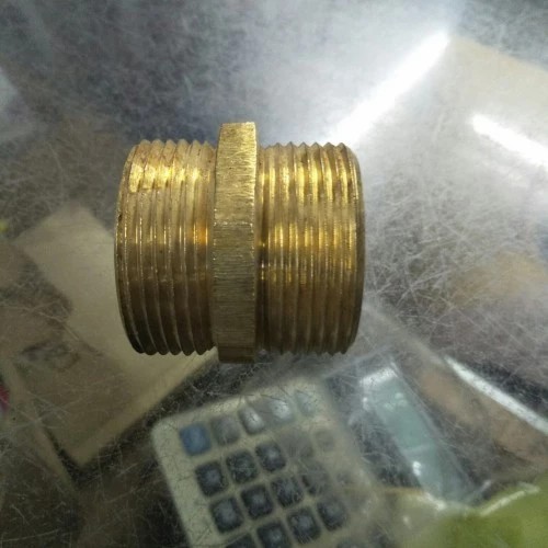 double nipple kuningan 1 1/2"