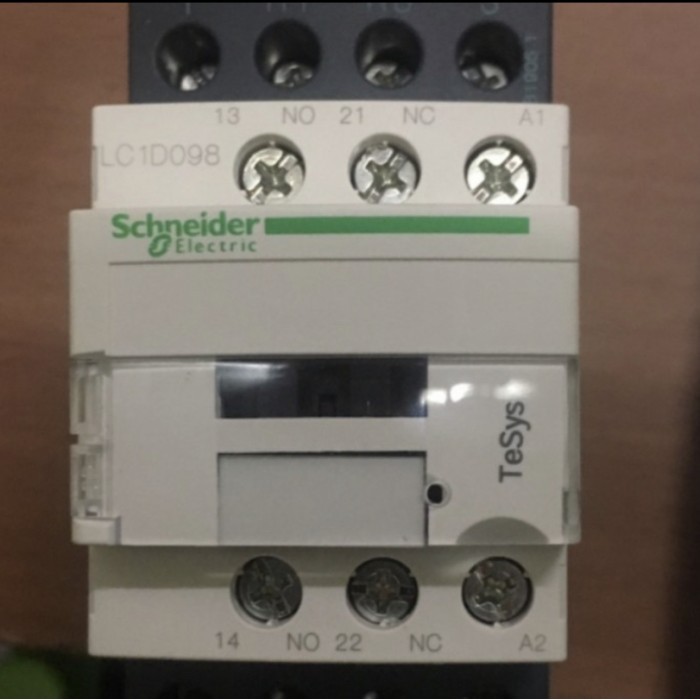 Kontaktor / contactor schneider LC1D098MD