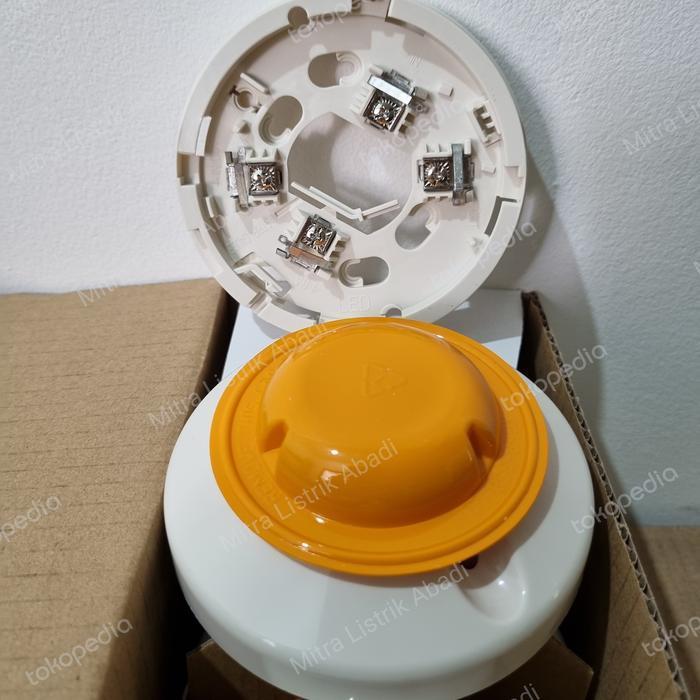 Smoke Detector System Sensor 882 Base B801RA Photoelectronic Detection