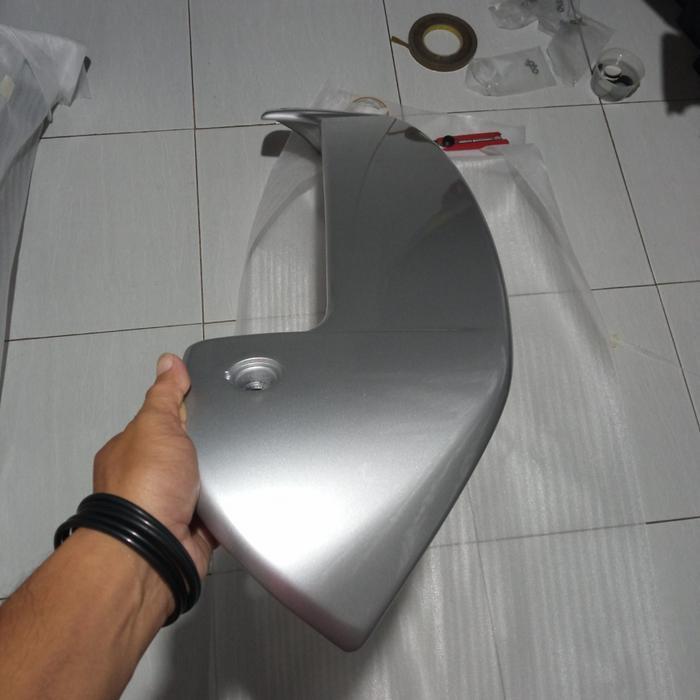 Spoiler Toyota Sienta - Silver