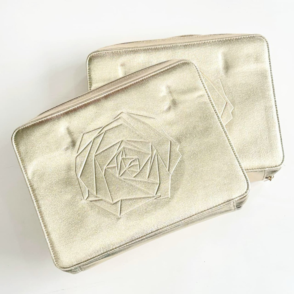 Pouch bag make up
