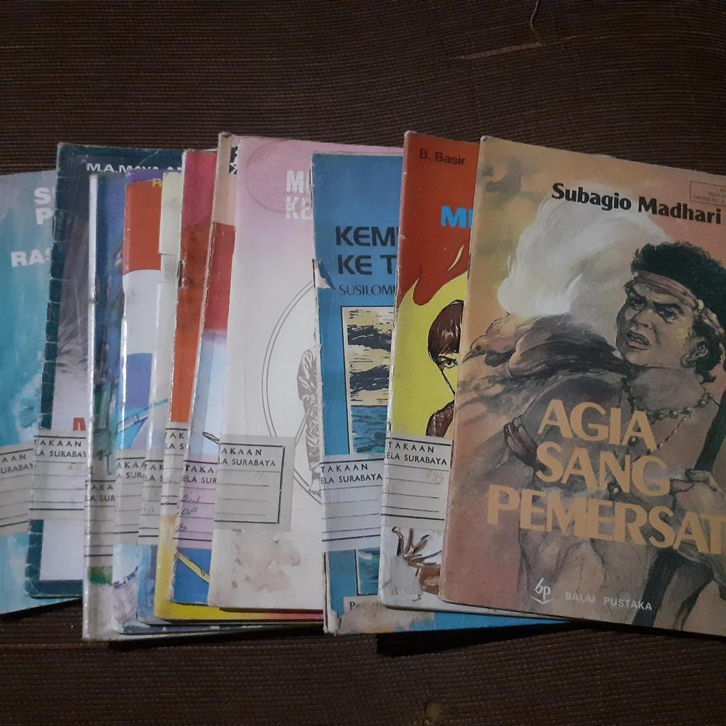 Paket Sastra Lama