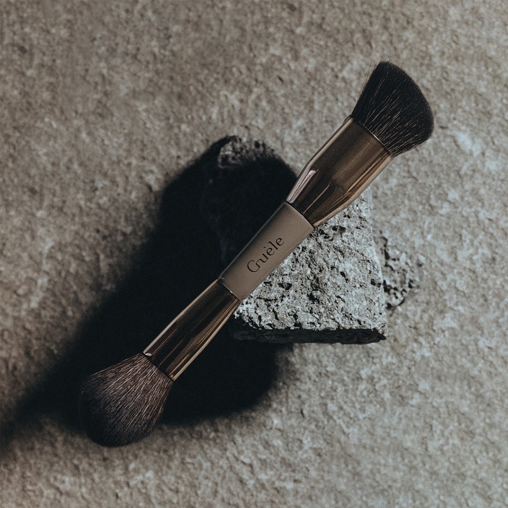 GUELE Dual Ended Brush - Flawless Application Every Time