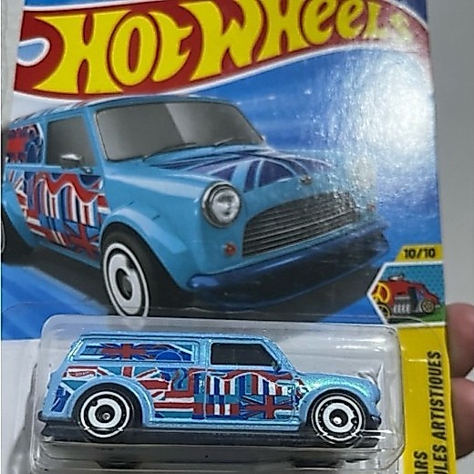 Hot Wheels 67 Austin Mini Van