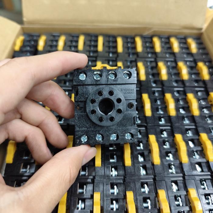 SOCKET TIMER H3CR-A8 220V
