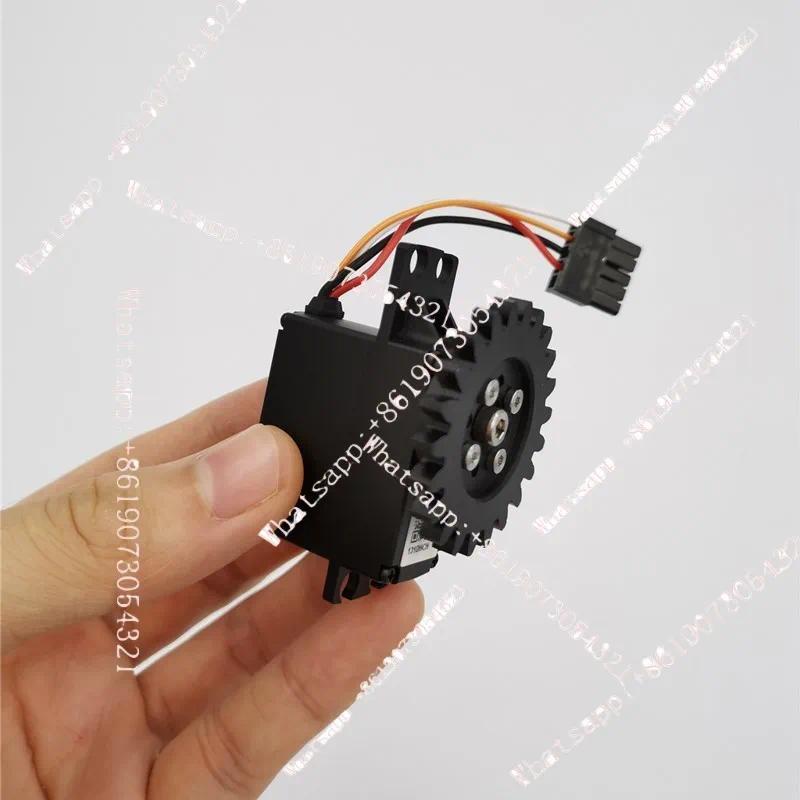 T20 Spray System Servo Assembly