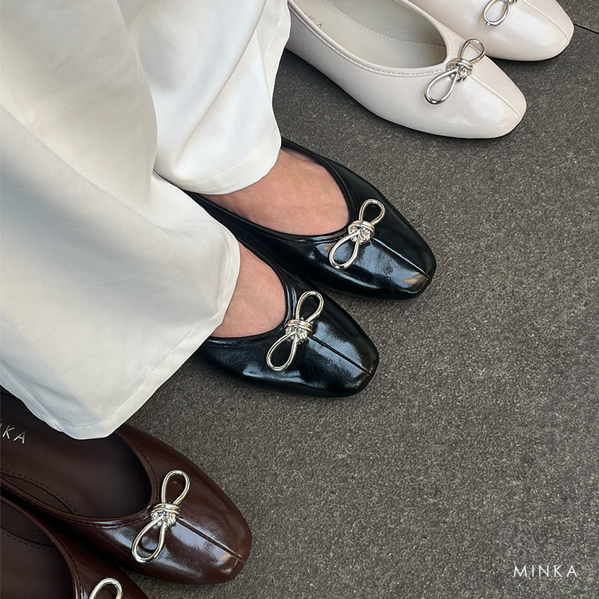 MINKA ANDI Round Toe Ballet Flats