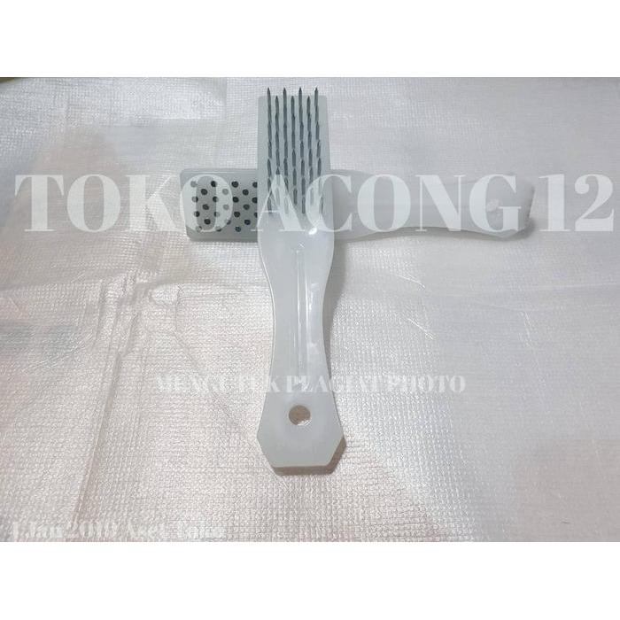 Stainless Fish Scraper (Nail And Plastic)