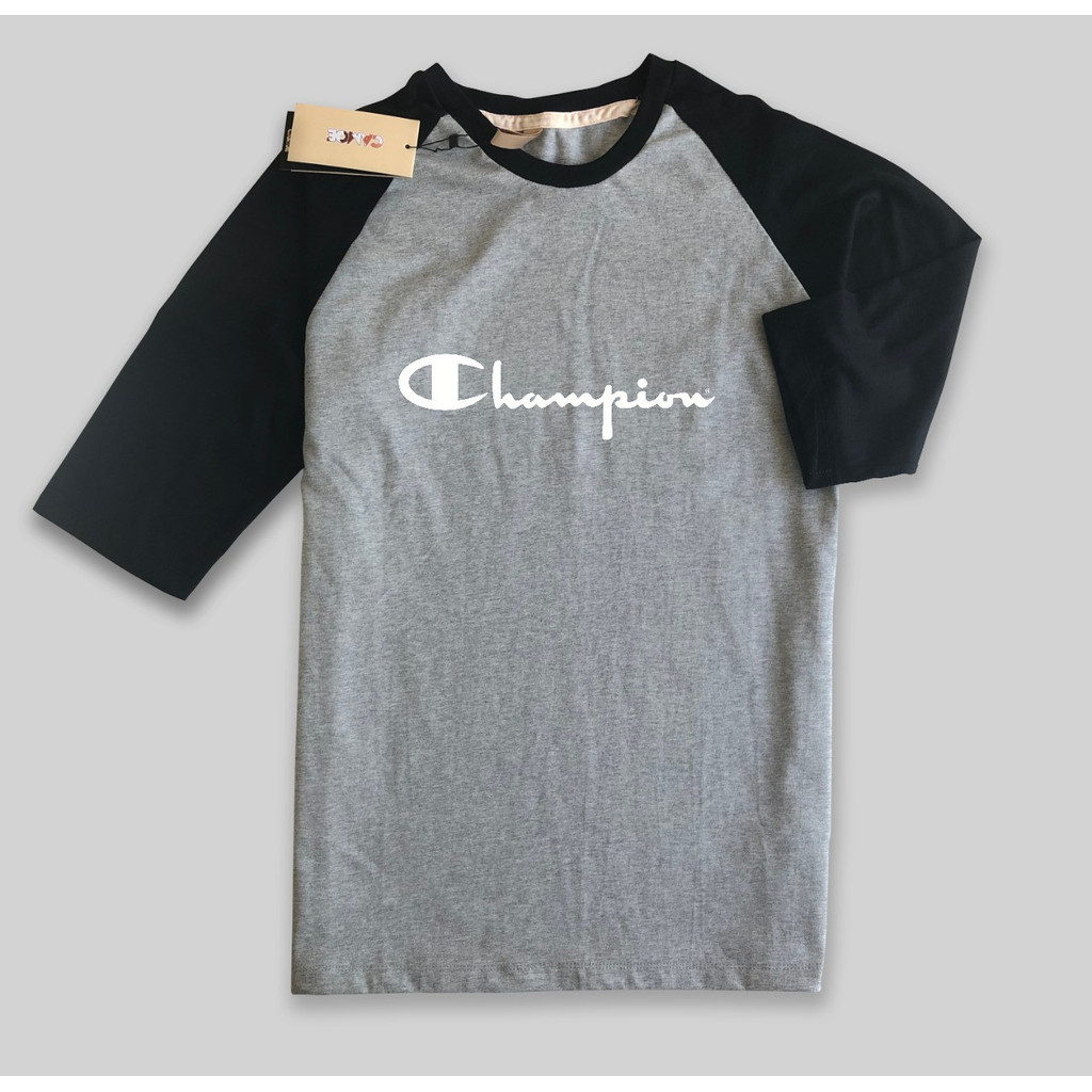 Kaos Raglan Champion logo