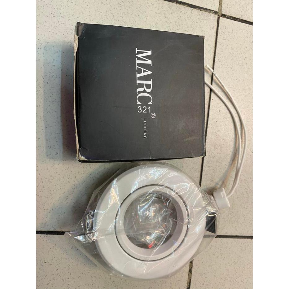 Casing lampu MR16 MARC321 putih berikut socket MR16