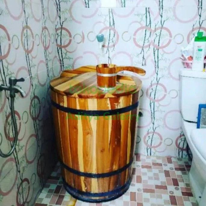 TERLARIS bak mandi+gayung kayu