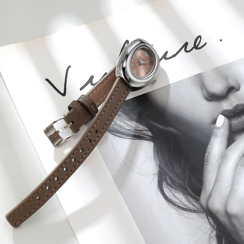 Artistic Retro Leather Strap Watch