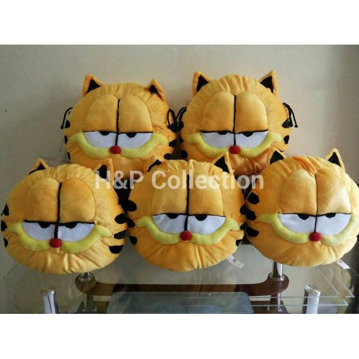 Bantal boneka Garfield
