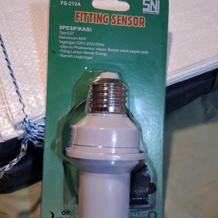 NEW!! Fitting lampu otomatis (sensor cahaya)