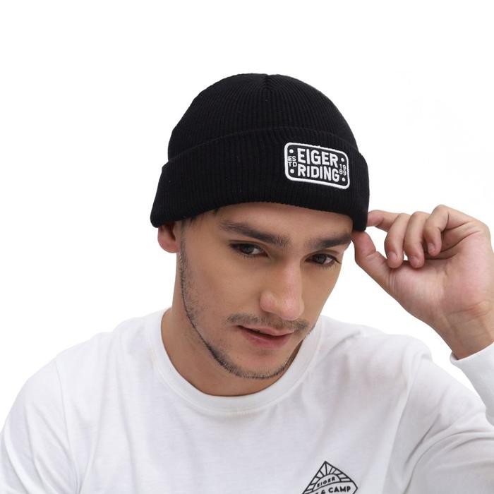 aayk- Eiger Gallivant Beanie Riding