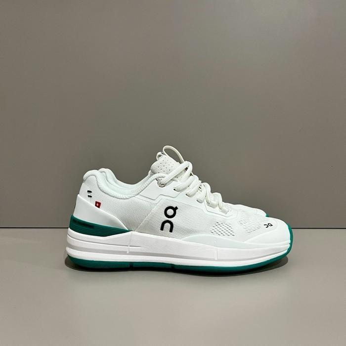 Sepatu On Running Cloud The Roger Pro White Mint