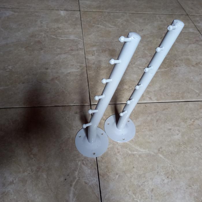 hanger baju6tembok koting putih