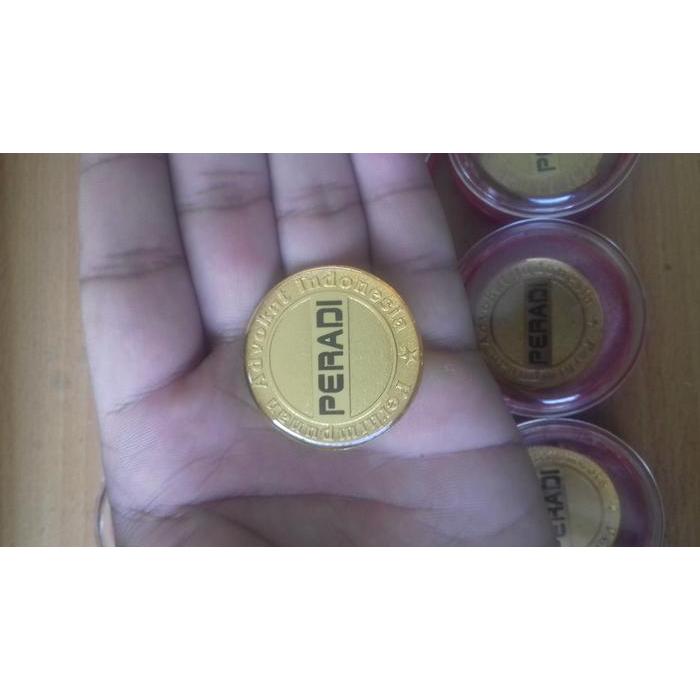 pin peradi bulat