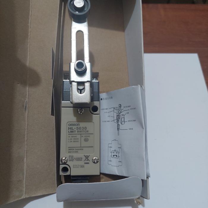 LIMIT SWITCH OMRON HL-5030
